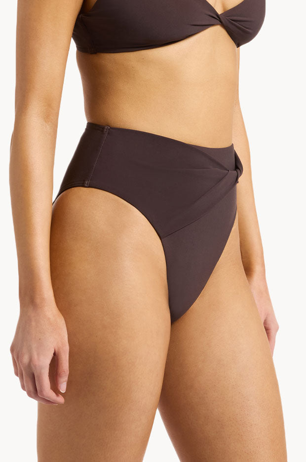 Jetset High Waist High Leg Pant