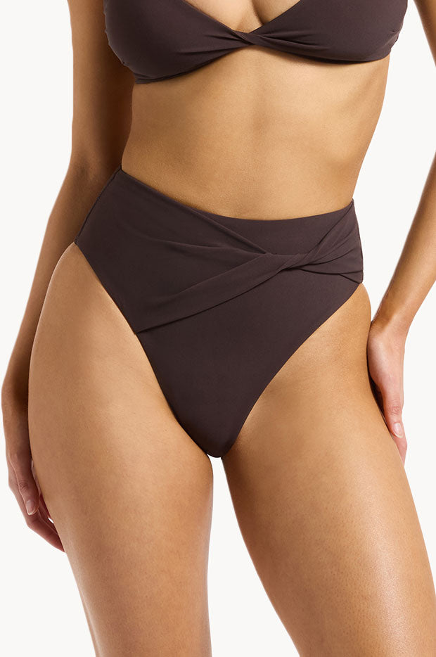 Jetset High Waist High Leg Pant