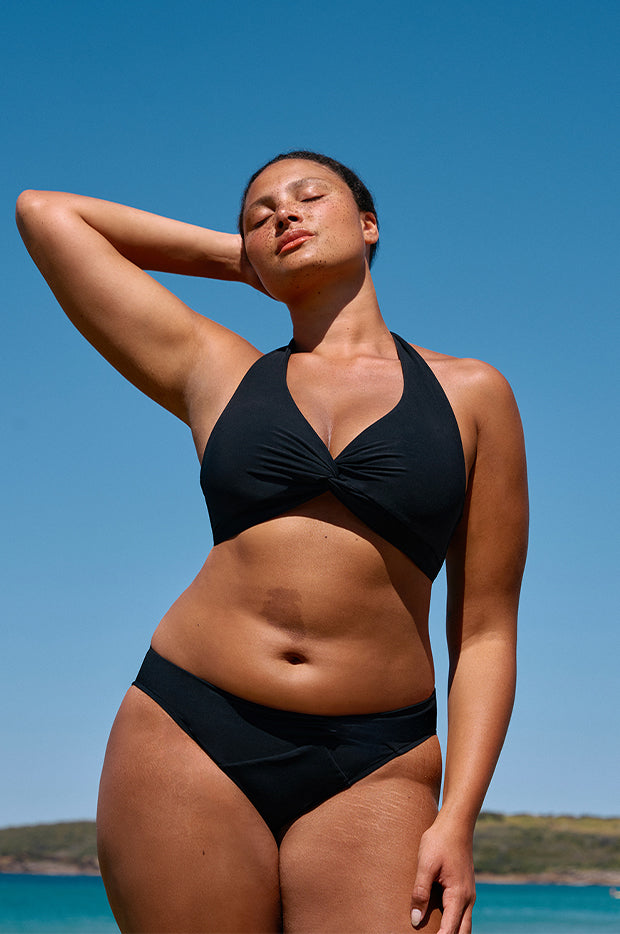 Jetset D/DD Cup Twist Front Top