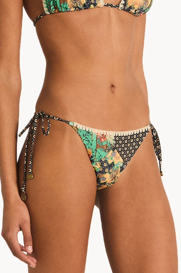 Haruki Miranda Bottom